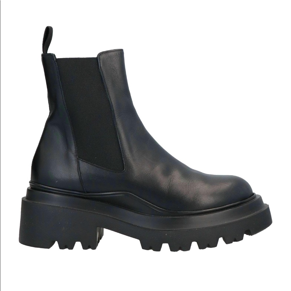 Stele Ankle Boots with Chunky Heels (Size: US 6)